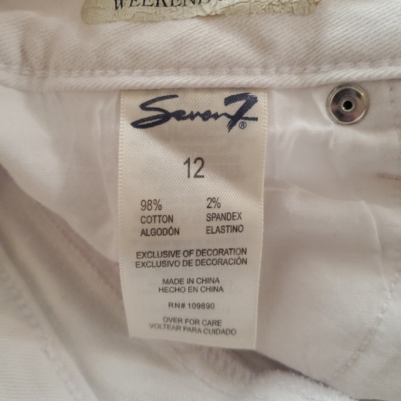 Seven7 Women's White Denim Cuffed Weekend Shorys Size 12 - Picture 8 of 8
